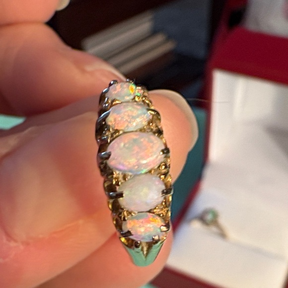 Antique Opal 18K Yellow Gold Band Ring - Picture 10 of 16